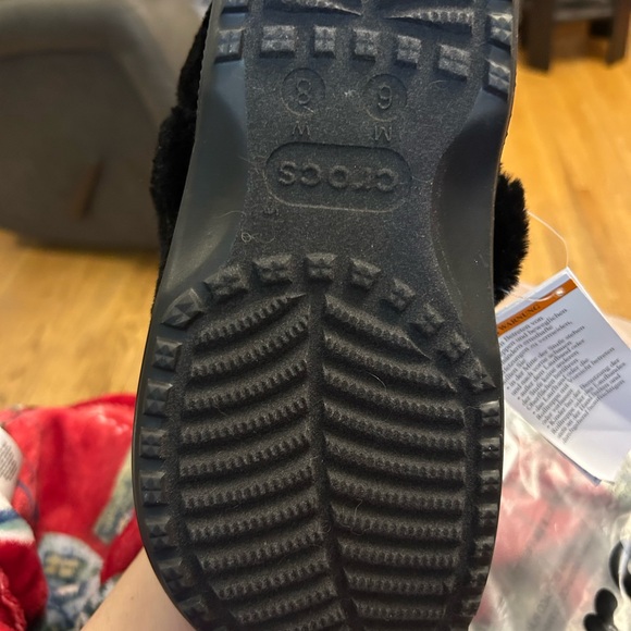 CROCS Women's Black Fuzzy Slippers - Picture 3 of 6